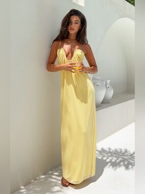 NWT Beginning Boutique Braelyn Yellow Strapless Maxi Dress